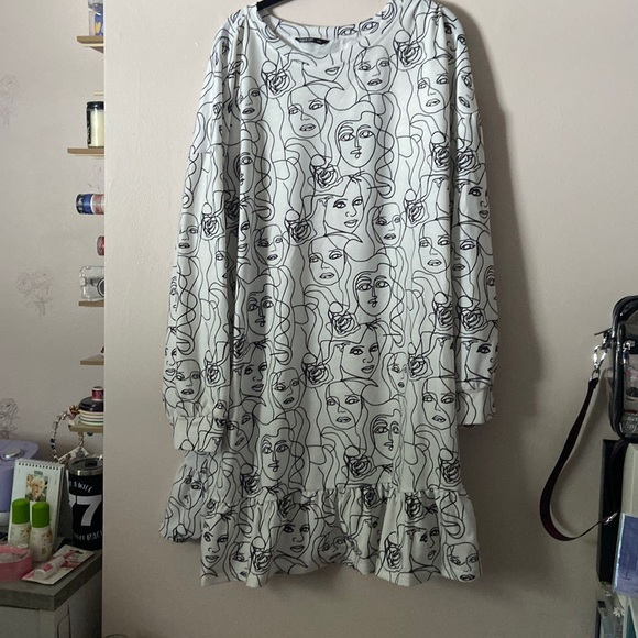SHEIN Dresses & Skirts - SHEIN Plus Size face dress